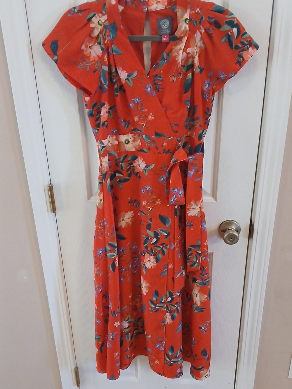 Vince Camuto Coral Floral Wrap Midi Dress, Size 0